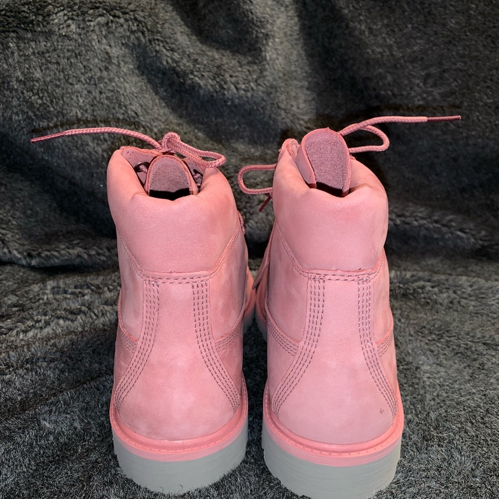 Pink Timberlands - Picture 4 of 6